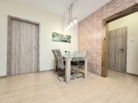 Budapest X. kerület Lakás (csúsztatott zsalu)