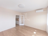 Zalaegerszeg Lakás (csúsztatott zsalu)