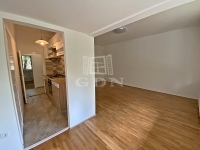 Budapest XIV. kerület Lakás (csúsztatott zsalu)