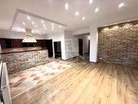 Vecsés Családi ház