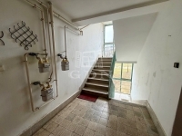 Vác Lakás (téglaépítésű)