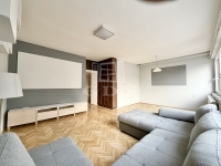 Vác Lakás (téglaépítésű)