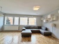 Vác Lakás (téglaépítésű)