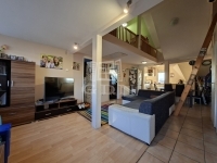 Vác Lakás (téglaépítésű)